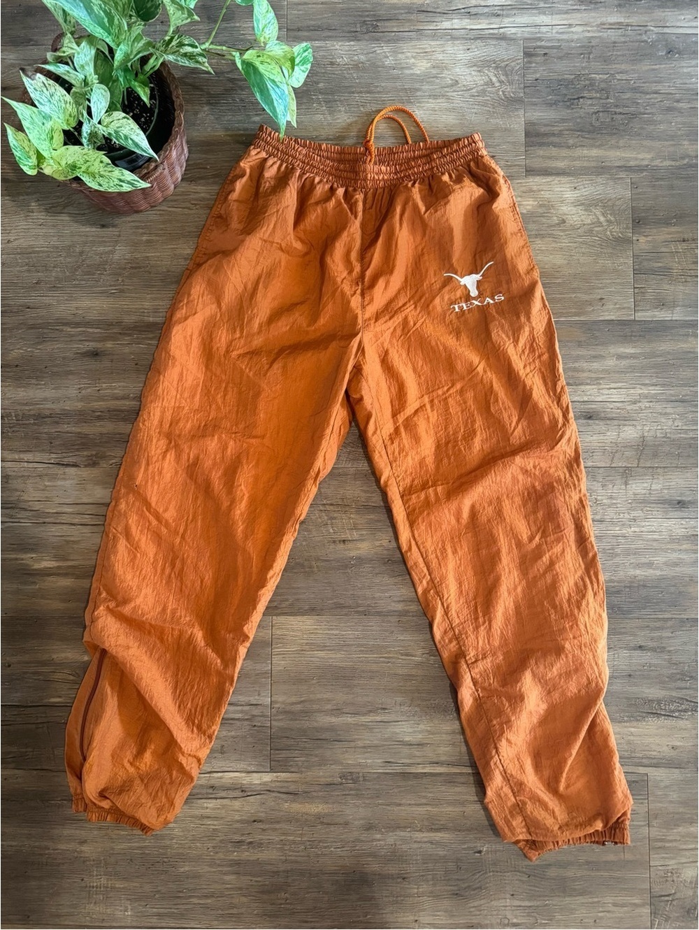 Vintage University Of Texas Longhorns Orange Mesh Lined Track Pants Sz LG